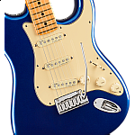 Fender American Ultra Stratocaster®, Maple Fingerboard, Cobra Blue